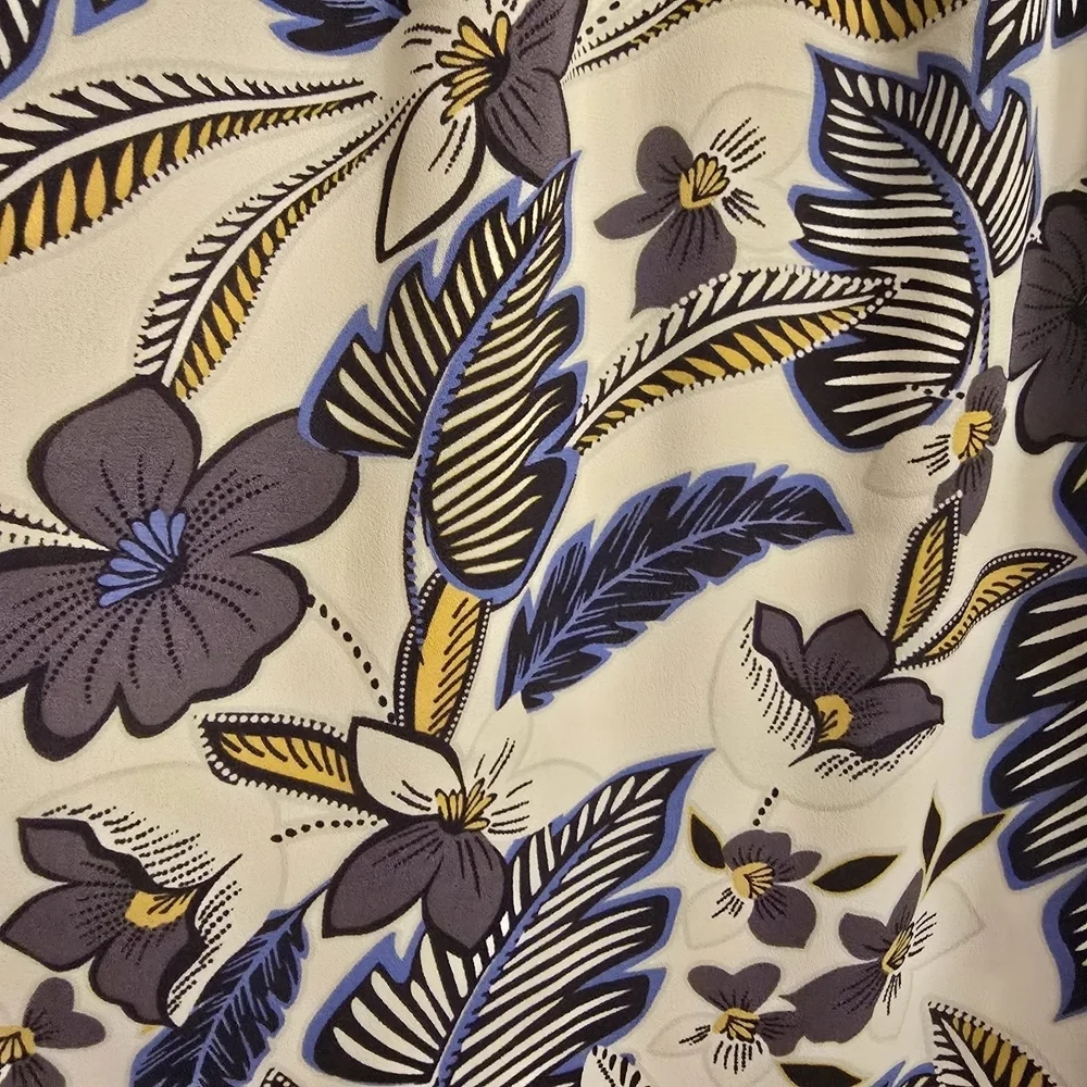 LOFT Elegant Floral Top in Cream and Blue - Picture 3 of 3